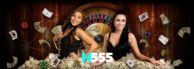 H555 casino presented on mobile device in Pakistan with slots and live games